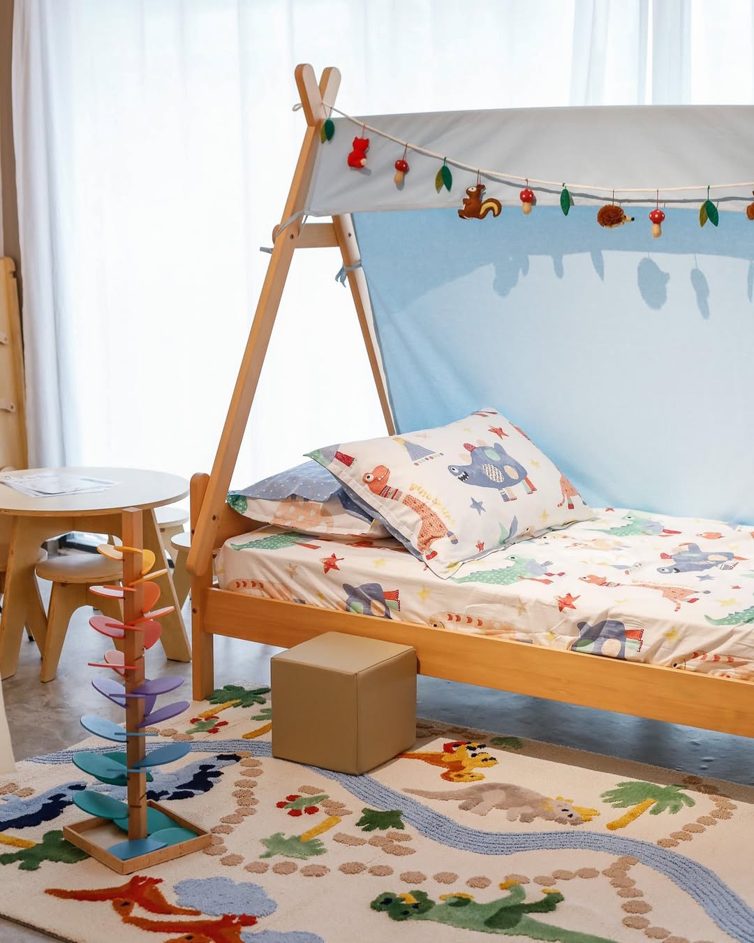 Dinosaur Themed Room Decoration