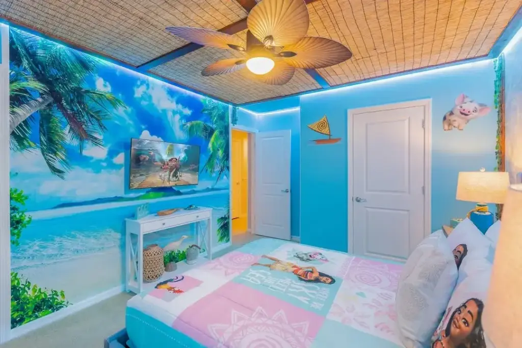 Tropical beach theme decor