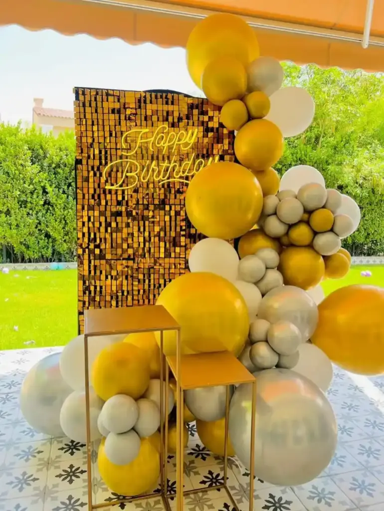 Black and Gold Luxury Theme