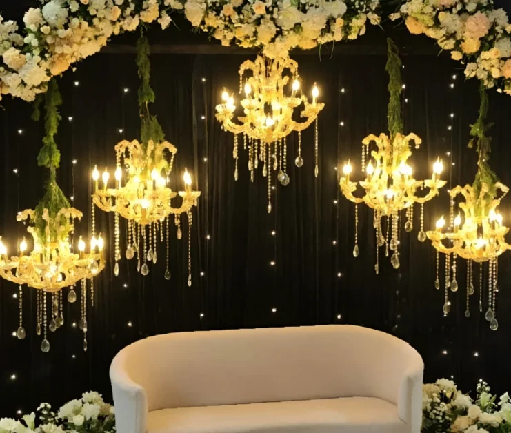Black and Gold Luxury Theme