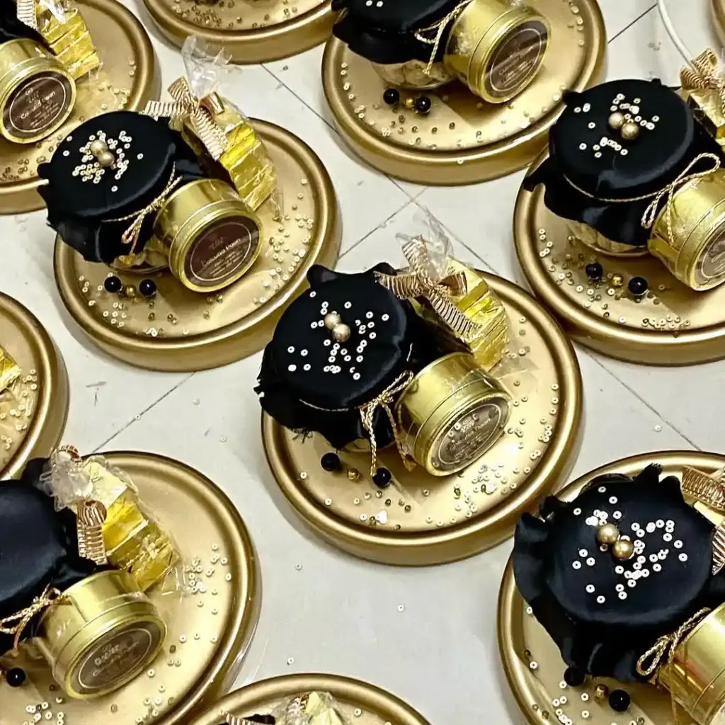 Black and Gold Luxury Theme