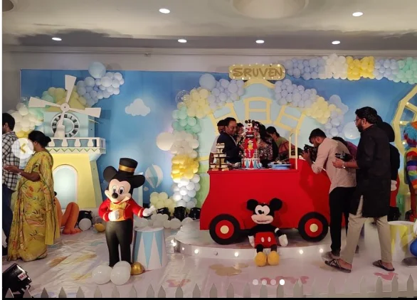 Cartoon Character Theme Decor