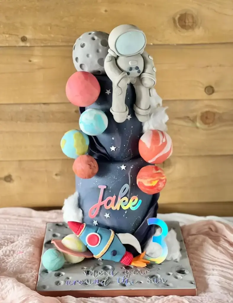 Space Astronaut Theme Decor Ideas