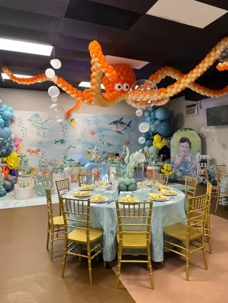 Cartoon Character Theme Decor