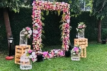 Elegant Garden Bridal Decor Ideas
